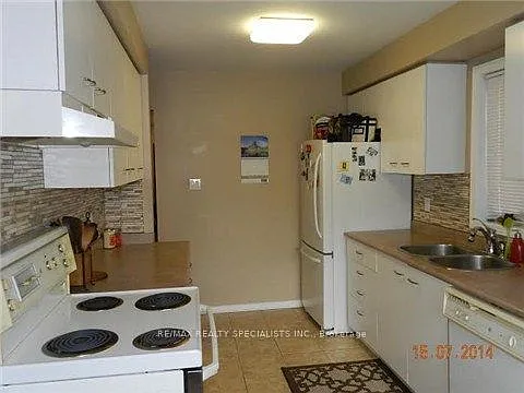 2550 Thomas St #41 — Photo 3