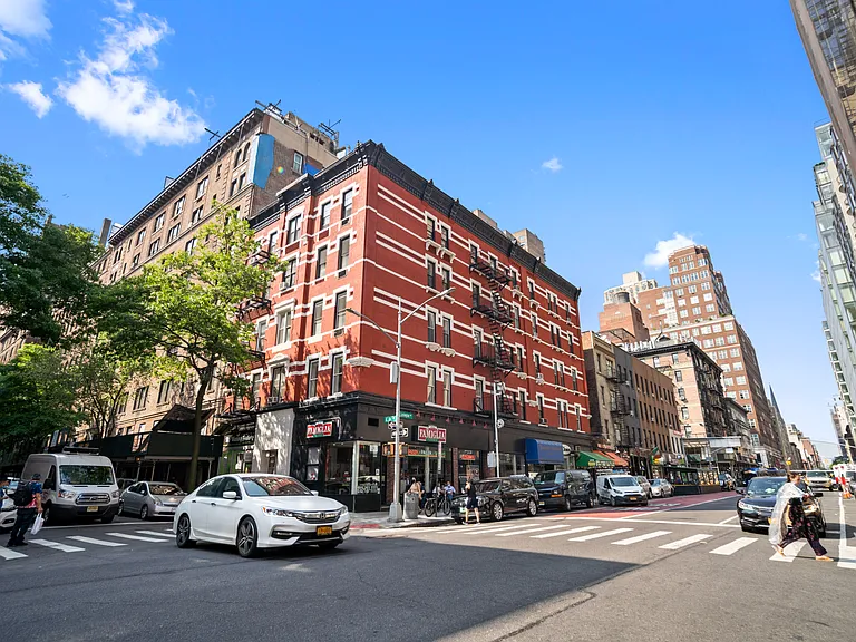 133 E 84th St #3B — Photo 6