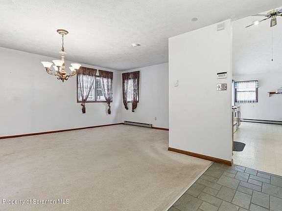 5th image of 75 Hilltop Cir