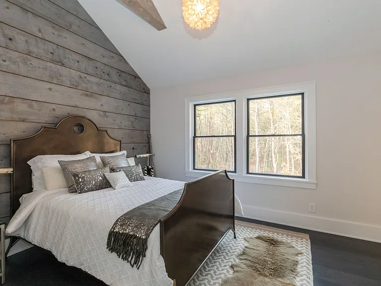 142 Six Pole Hwy — Photo 11