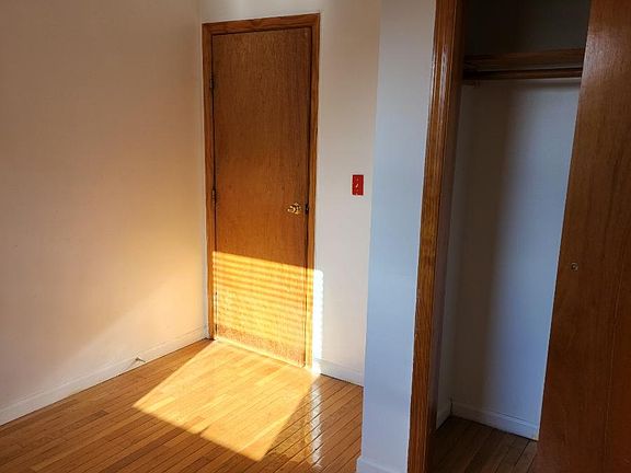 4th image of 529 Logan Ave