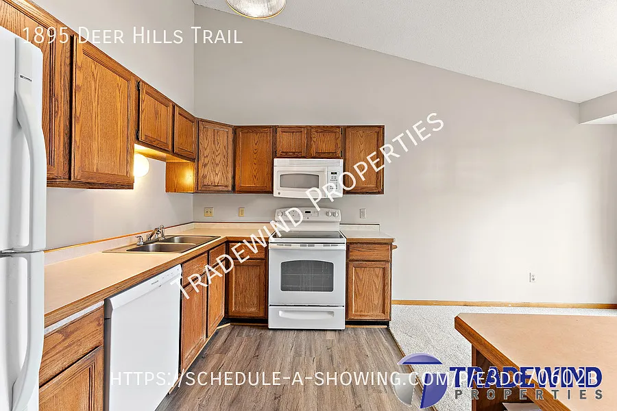 Building Photo - 1895 Deer Hills Trl