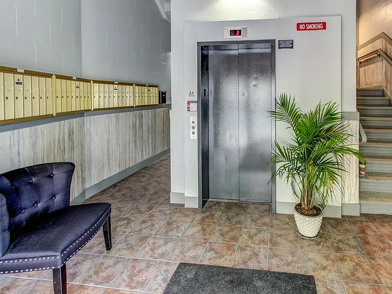 Clinton Square Suites — Photo 21