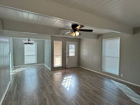 3rd image of 803 W Navarro St #A