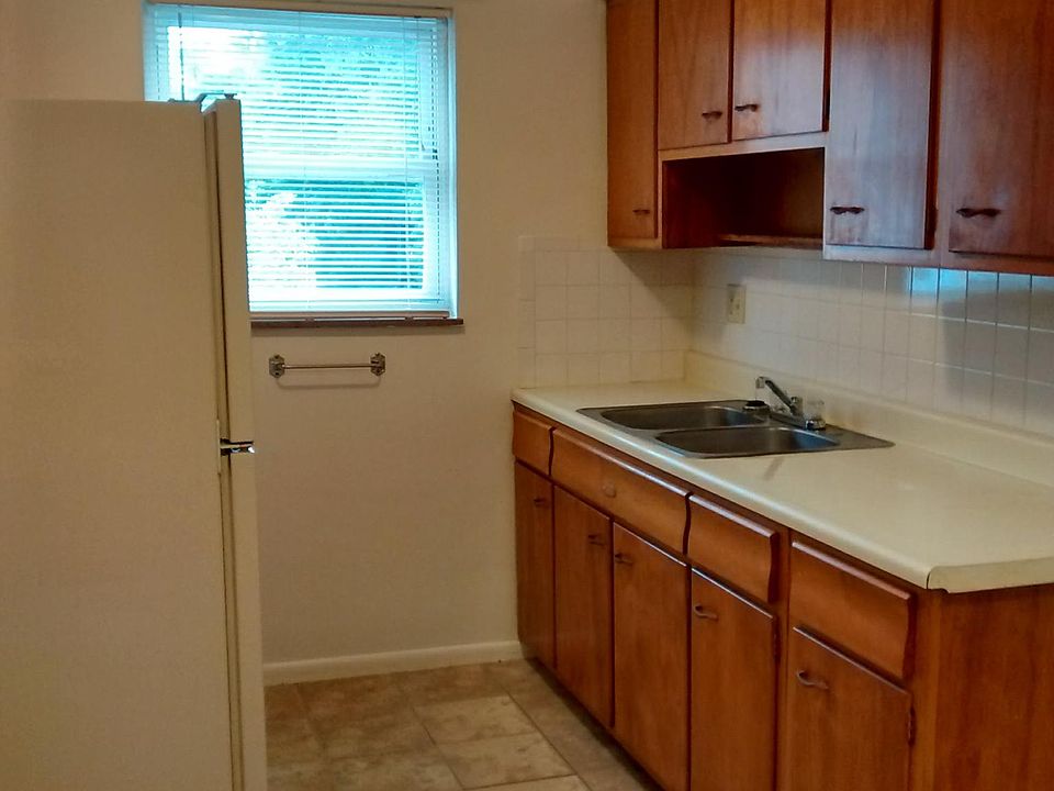 1st image of 5361 Plumridge Dr APT 1