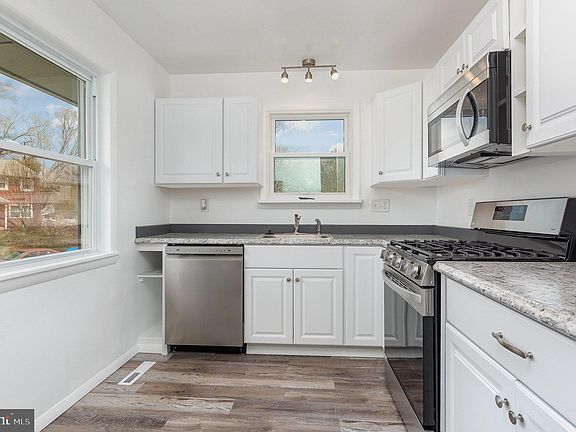 4th image of 311 Palmetto Dr