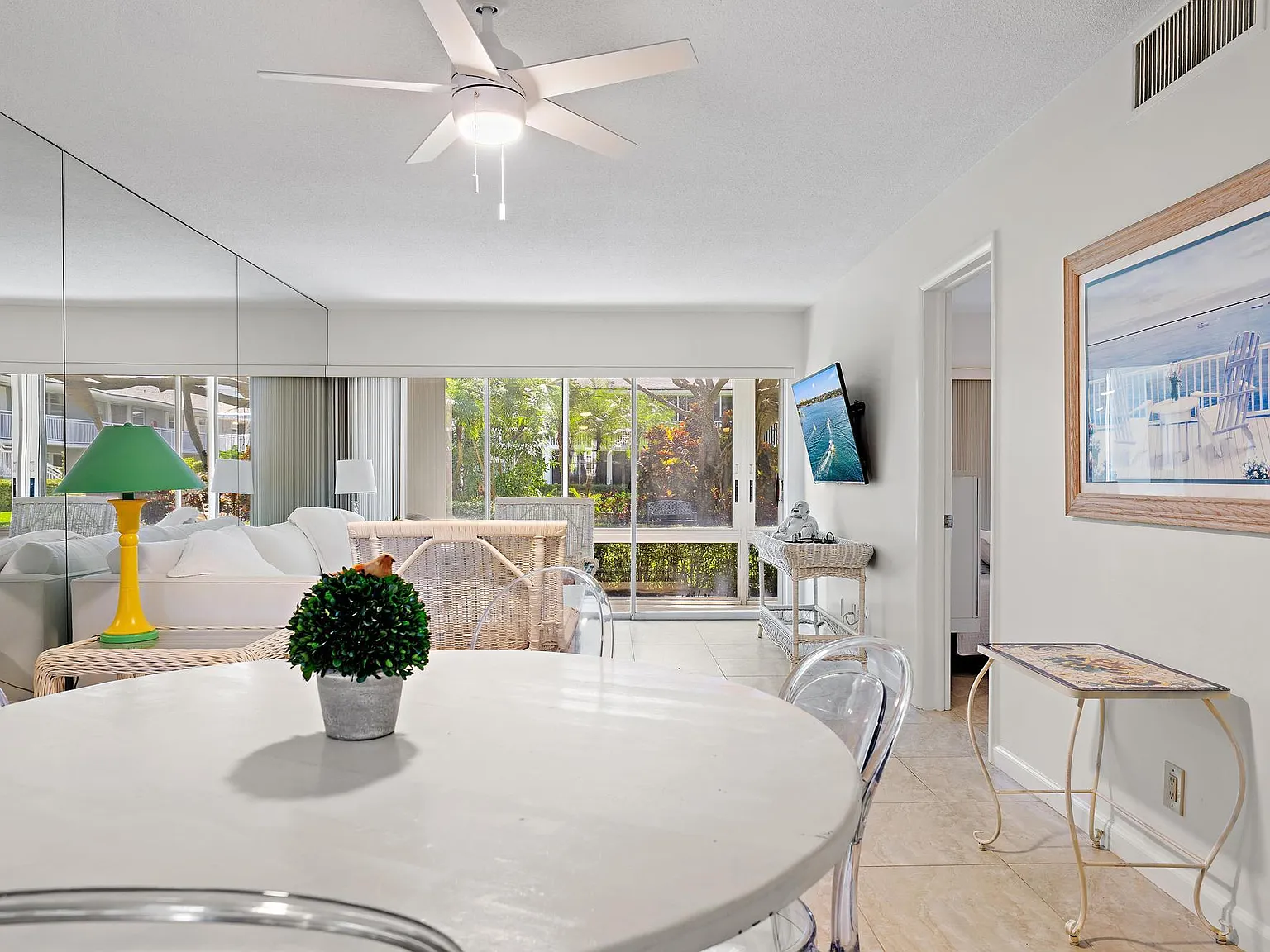2 bed, 2.0 bath, 975 sqft, $3,000 — Photo 3