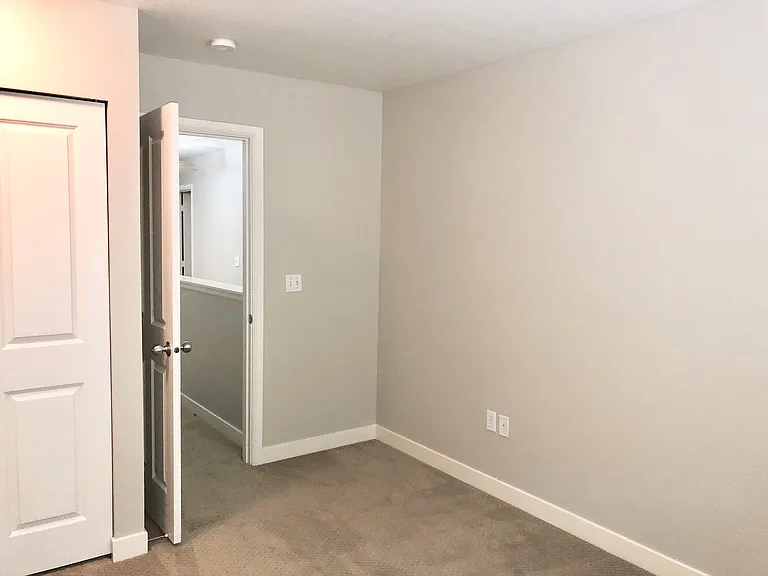 23120 NE 8th Pl — Photo 17