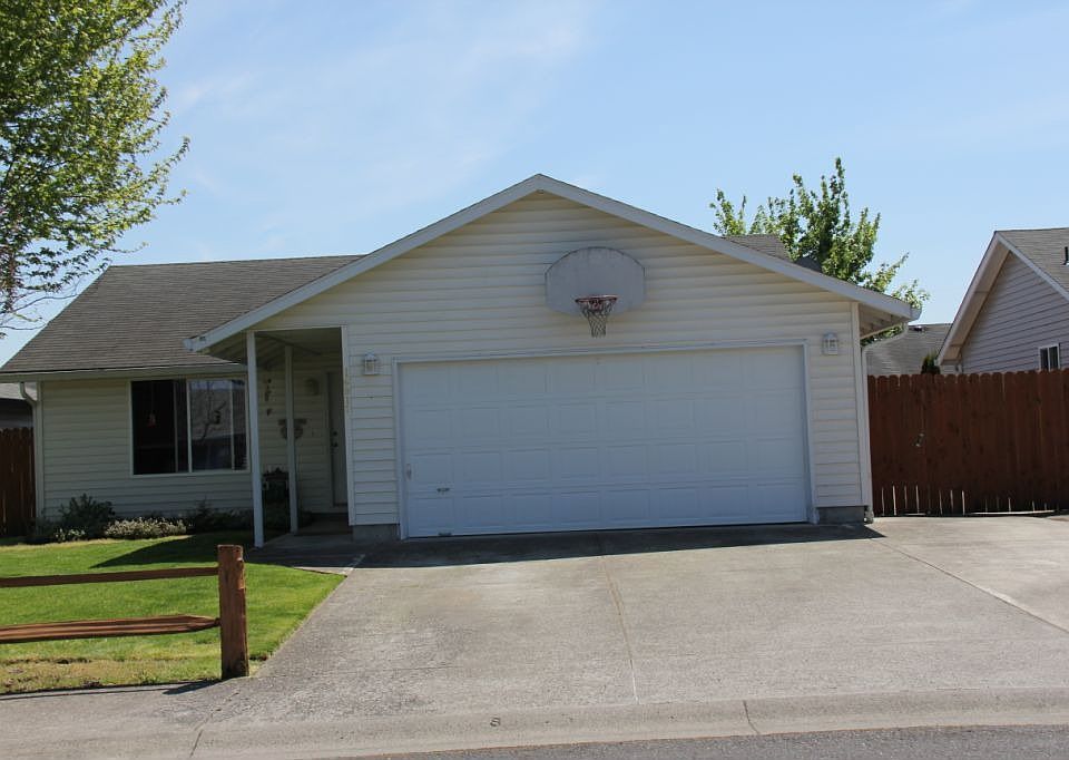 1st image of 16917 NE 22nd St