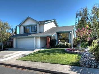 1st image of 2218 Lake Oaks Ct