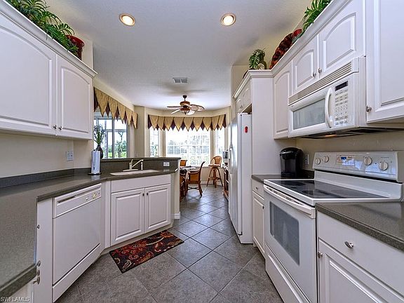 5th image of 20281 Calice Ct Unit 2202