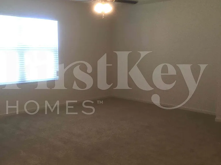 407 SW Lakehurst Dr — Photo 9