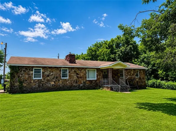 Waters Rd, Stella, MO 64867