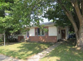 1732 Evans St, Oshkosh, WI 54901