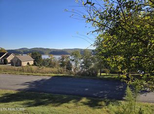 Pinoak Dr, Rockwood, TN 37854