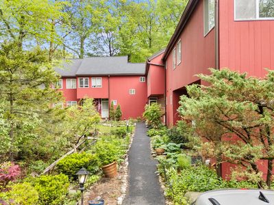 9 Lower Commons #9, Woodbury, CT, 06798