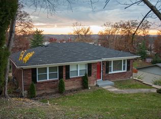 8205 Glimmer Way, Louisville, KY 40214