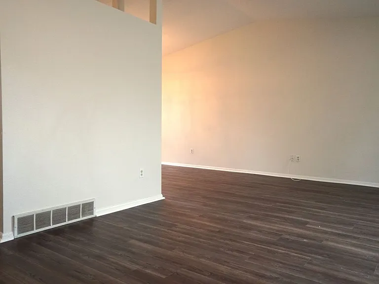 2205 Parliament Dr — Photo 3