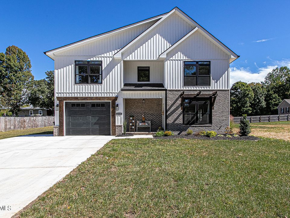 1st image of 4628 W Beaver Creek Dr