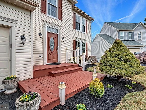 2nd image of 21319 Emerald Dr