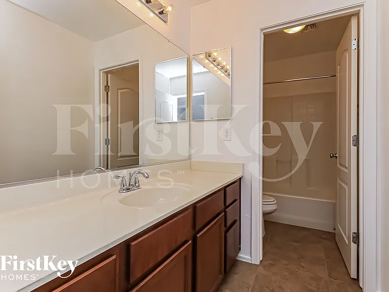2764 E Megan St — Photo 12