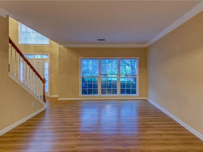 1429 Oglethorpe Dr — Photo 3