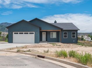 318 Eagle Ridge Dr, Parachute, CO 81635