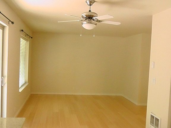 3rd image of 309 E Madrona Blvd NW