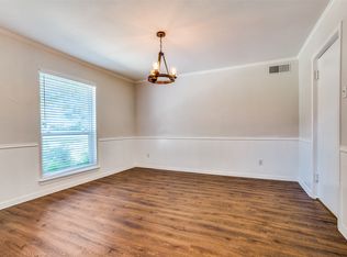 10534 Royal Springs Dr, Dallas, TX 75229
