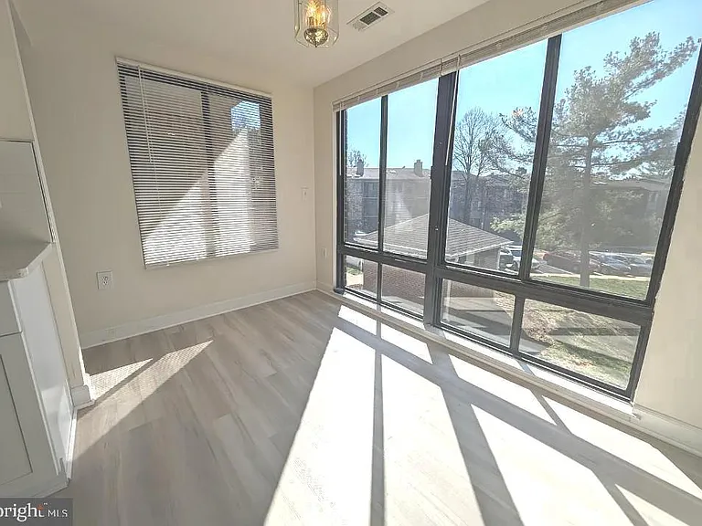 18001 Chalet Dr #19202 — Photo 9