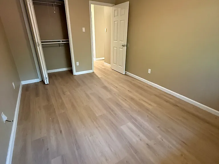 2704 Crownspoint Dr — Photo 20