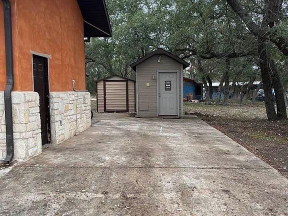 3rd image of 7970 E Us Highway 290
