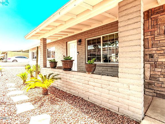 5th image of 1930 E AVENIDA DEL ORO Street