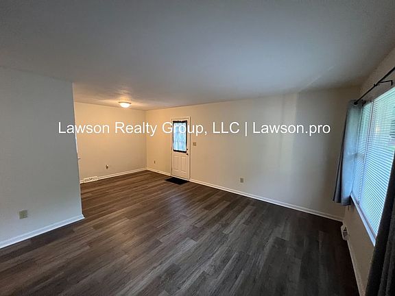 4th image of 4764 Long Acre Dr NE