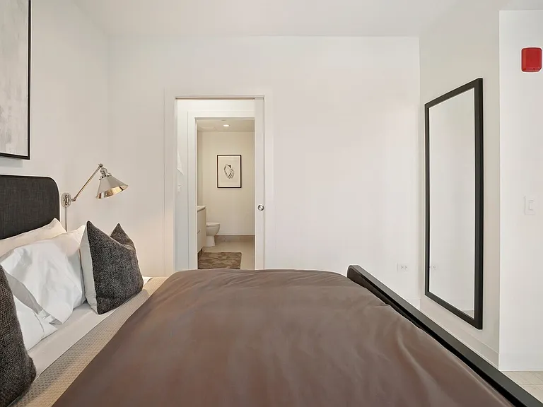 344 N Union Ave — Photo 10