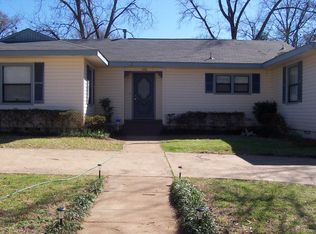 1108 E Brazos St, Palestine, TX 75801