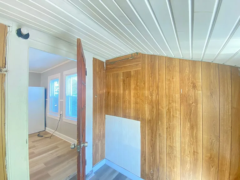 4 Shedds Ave — Photo 3