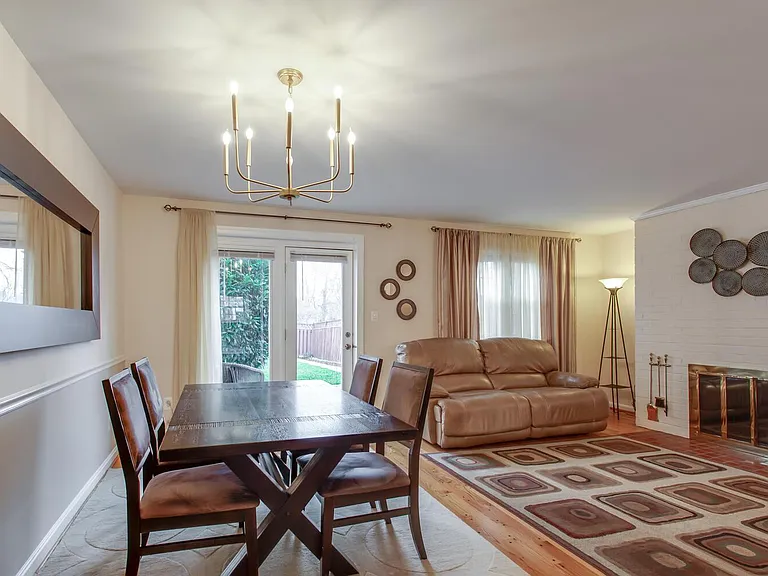 6063 Hardwick Pl — Photo 17