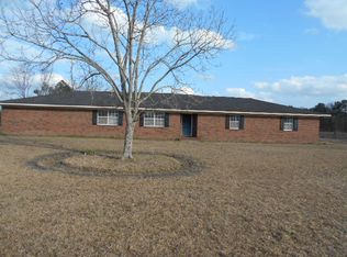 5588 Beards Bluff Rd, Odum, GA 31555