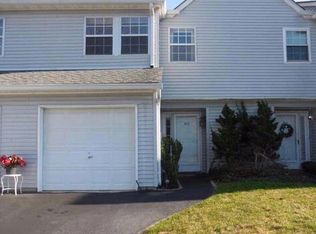 303 Sara Cir, Port Jefferson Station, NY 11776