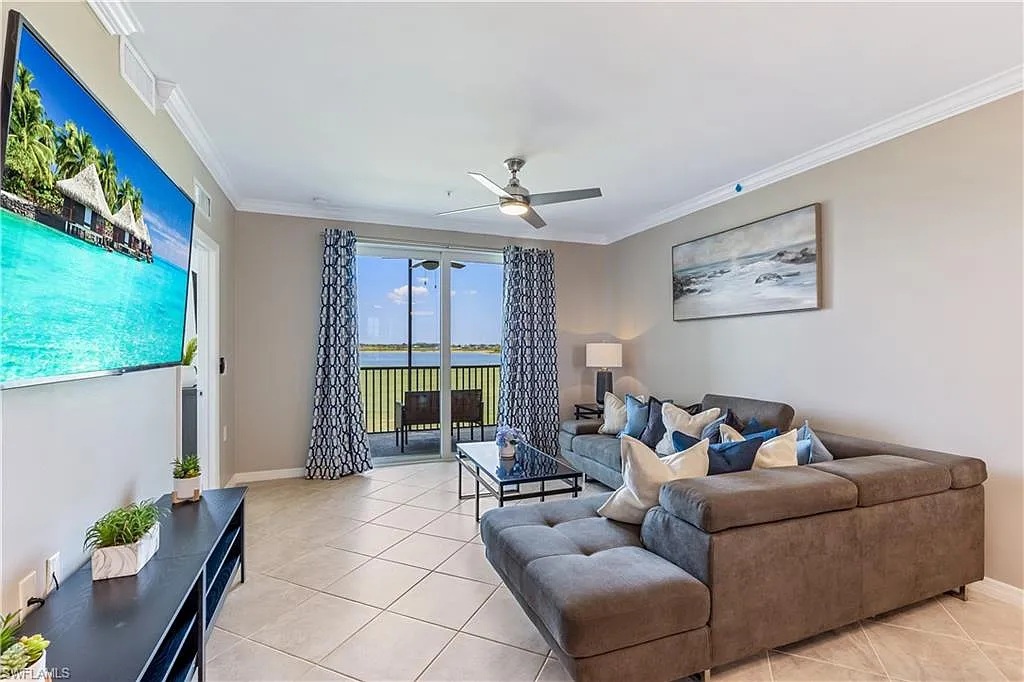 2 bed, 2.0 bath, 1120 sqft, $6,000 — Photo 3
