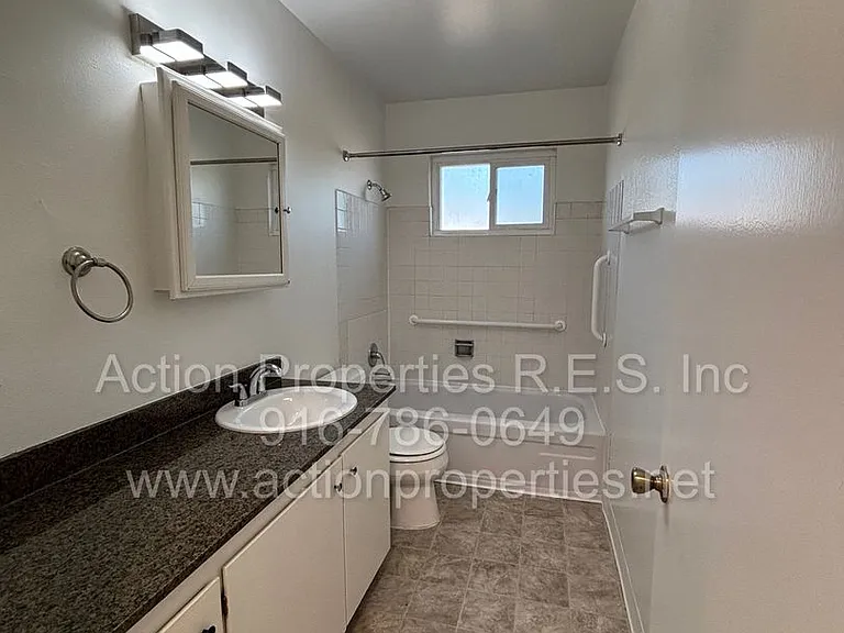 303 Harding Blvd #4 — Photo 11