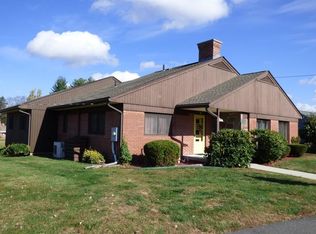 31 Woodcrest Rd, Springfield, MA 01129