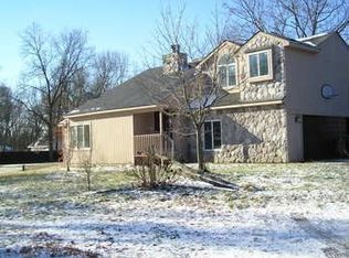 3135 Benstein Rd, Commerce Township, MI 48390