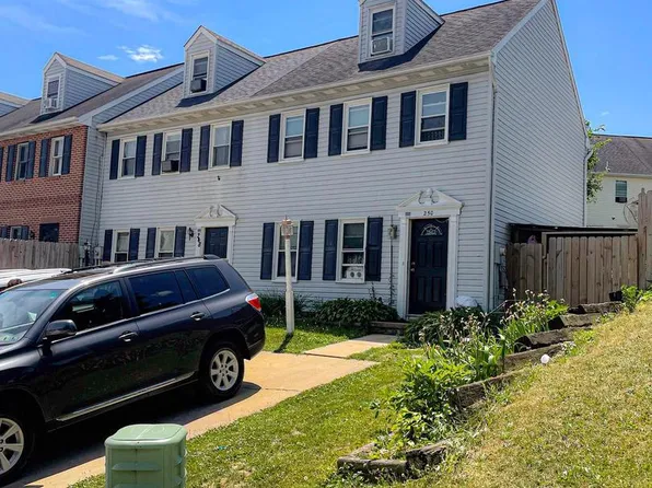 250 Heatherwood Dr, Ephrata, PA 17522