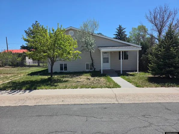211 Jolley Ave, Douglas, WY 82633