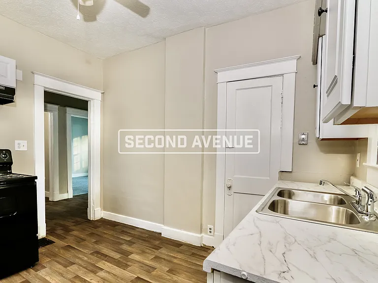 302 Cecil Ave — Photo 4