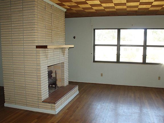 3rd image of 3555 Dunwoody Dr