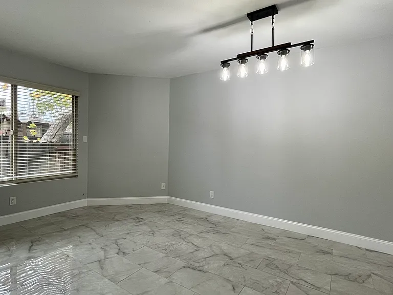 425 E Rice Ranch Rd — Photo 2