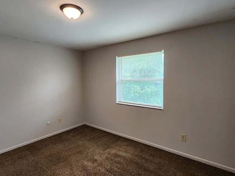 220 E. Lane Ave. — Photo 25